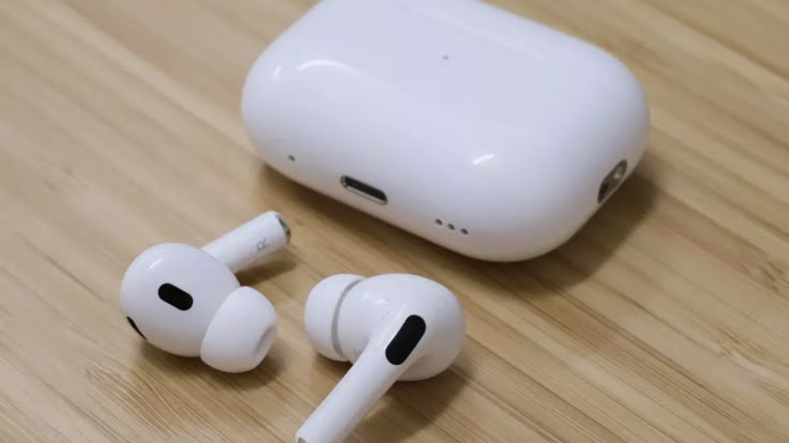 The Best Apple AirPods to Buy in 2025 Review